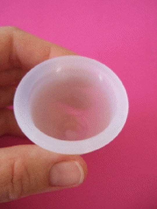 10 stvari koje se dešavaju kada počneš da koristš menstrualnu čašicu
